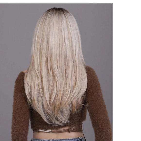 Blonde Layered hair Wig With Curtain Bangs Dark Roots Medium length - Picture 2 of 11